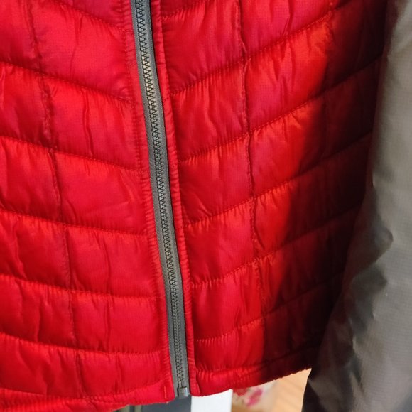 Men's Medium The North Face Down Hooded Jacket - Picture 7 of 9